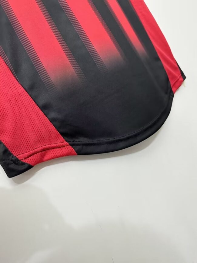 AC Milan Home Retro Jersey 2004/05 - Image 11