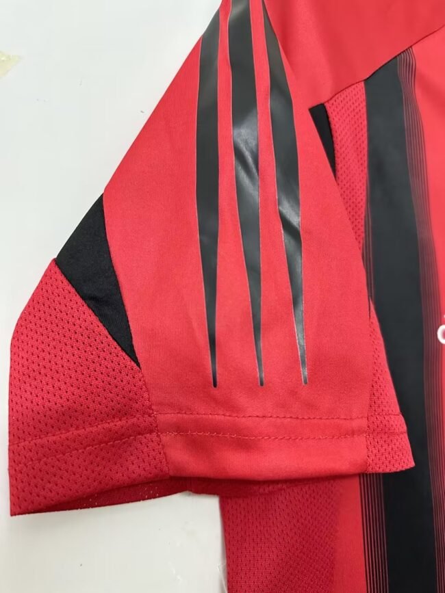 AC Milan Home Retro Jersey 2004/05 - Image 8