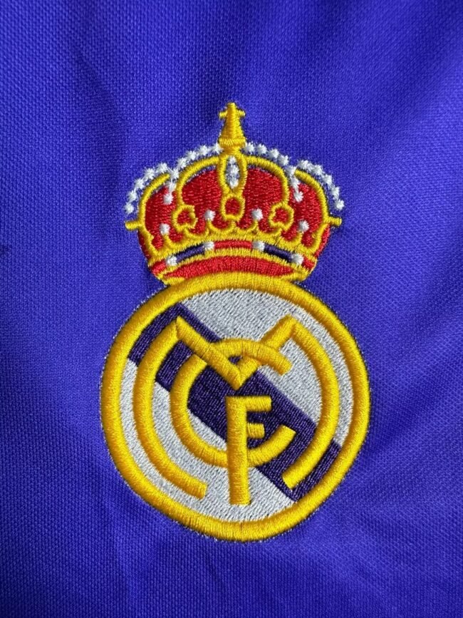 Real Madrid Away Retro Jersey 1994/96 – Bild 6