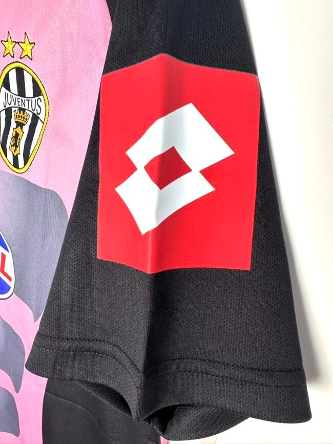 Juventus Goalkeeper Retro Jersey 2002/03 Pink Black - Image 5