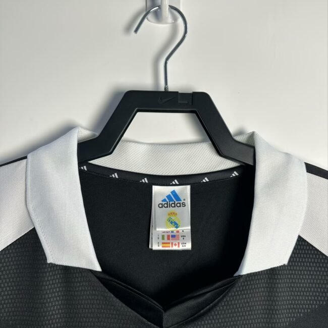 Real Madrid Away Retro Jersey 2001/02