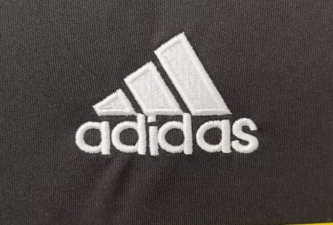 Real Madrid GOALKEEPER Jersey 2011/12 black - Image 8