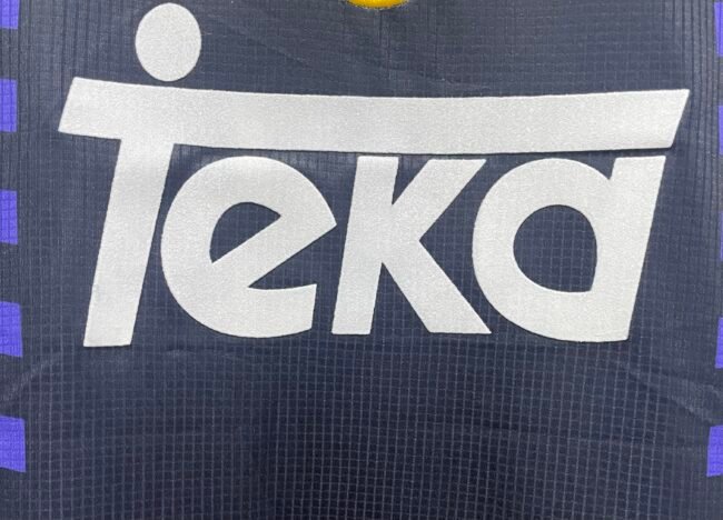 Real Madrid Away Retro Jersey 1997/98 – Bild 7