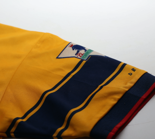 Arsenal Away Jersey 1997/99 - Image 8