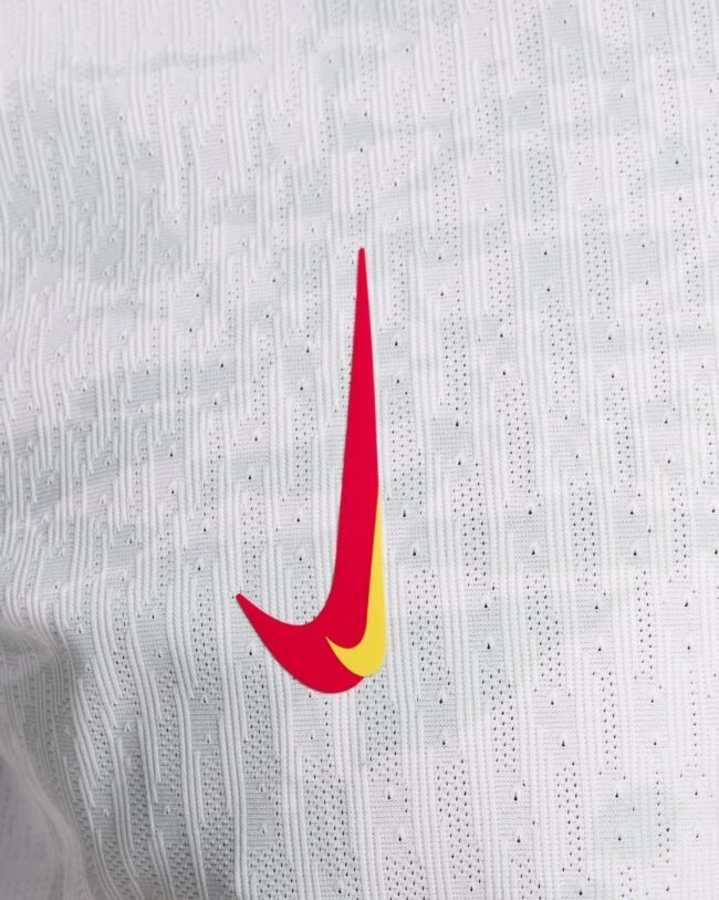 Liverpool Third Jersey Player Version 2024/25 - Image 4