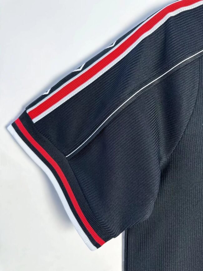 Manchester United Third Retro Jersey 1998/99 - Image 4