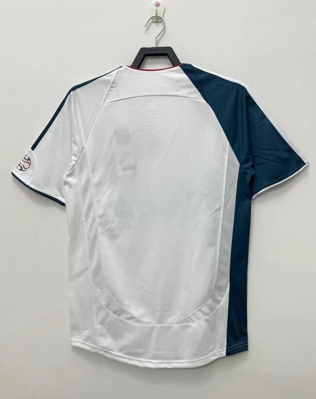 Liverpool Away Retro Jersey 2006/08 - Image 2