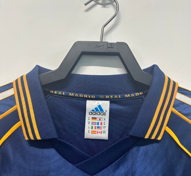 Real Madrid Third Retro Jersey 1998/00 – Bild 3