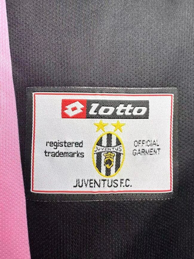 Juventus Goalkeeper Retro Jersey 2002/03 Pink Black - Image 9