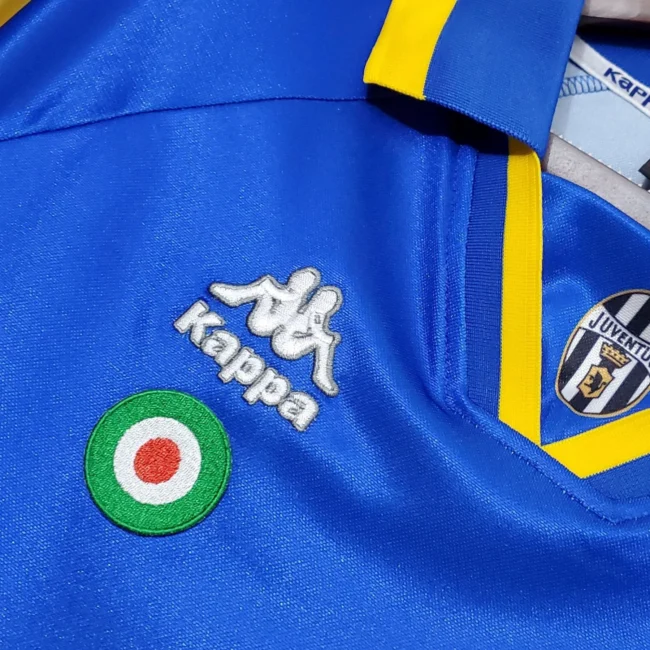 Juventus Away Retro Jersey 1995/96