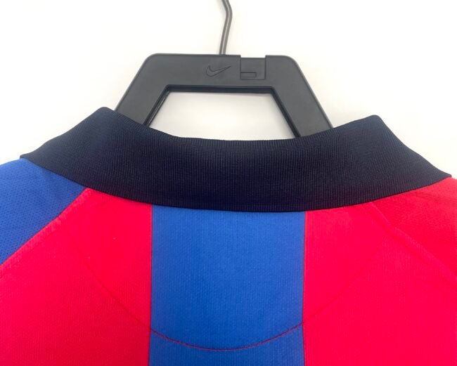 Barcelona Retro Home Jersey 2001/02 - Image 7