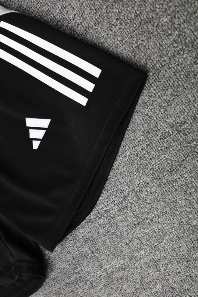 Real Madrid Training Jersey 2025/26 Green - Image 3