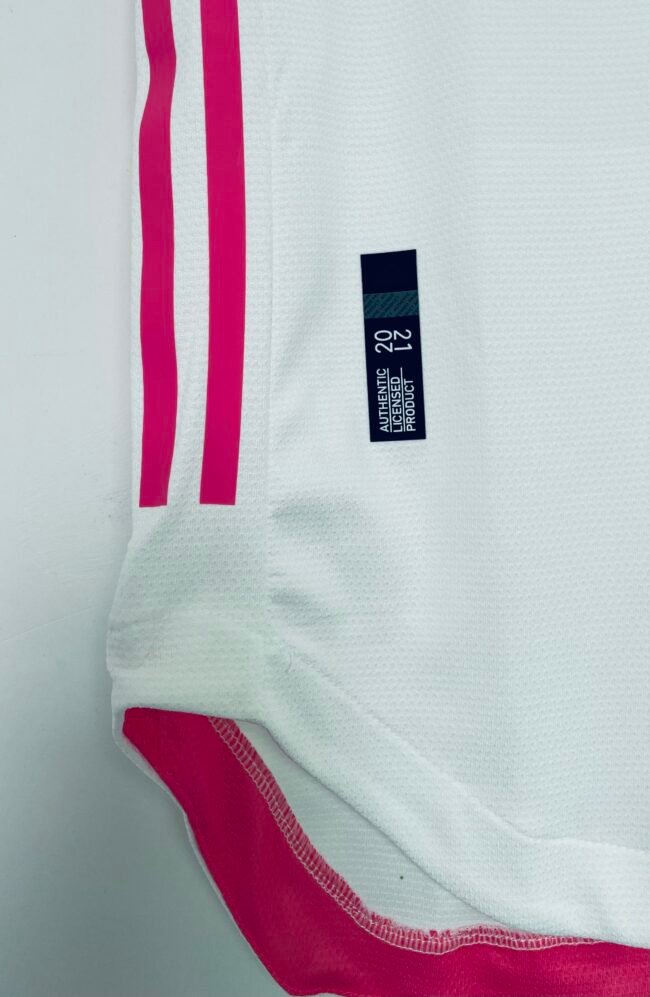 Real Madrid Home Jersey 2020/21 – Bild 7
