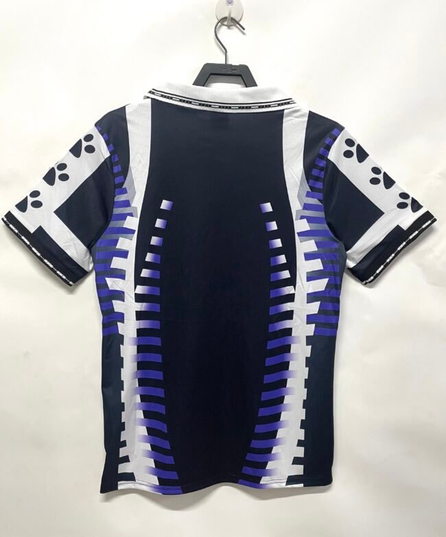 Real Madrid Away Retro Jersey 1997/98 – Bild 4