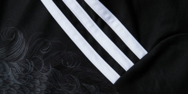 Real Madrid Third Jersey 2014/15 – Bild 4