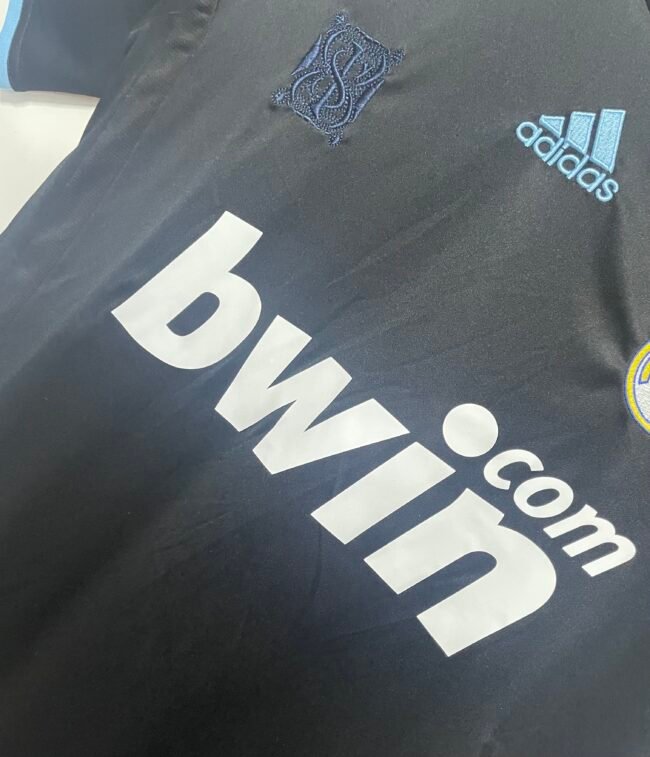 Real Madrid Away Jersey 2009/10 - Image 3