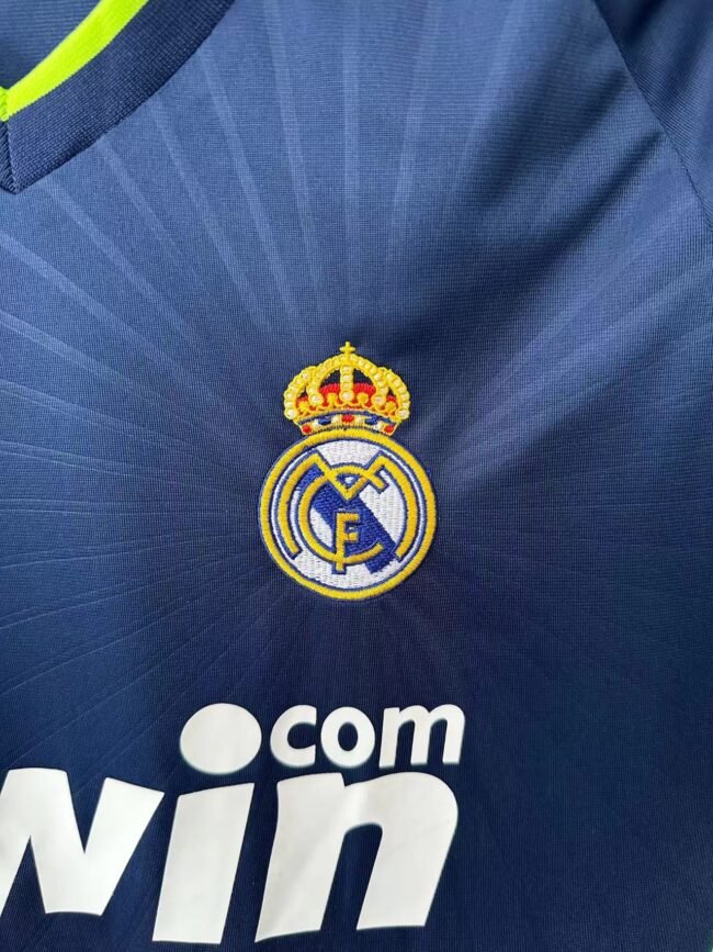 Real Madrid Away Jersey 2010/11 - Image 4