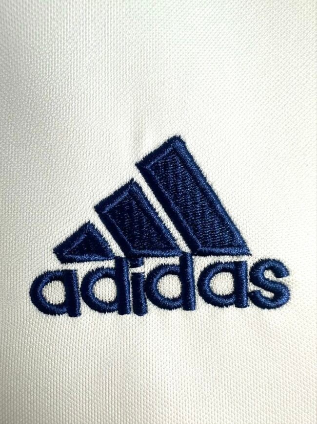 Real Madrid Home Retro Jersey 2001/02 – Bild 7