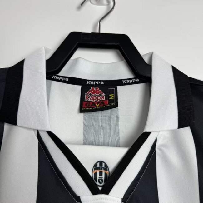 Juventus Home Retro Jersey 1995/96