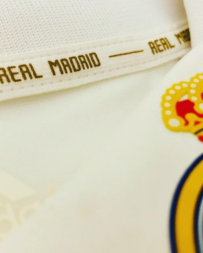 Real Madrid Home Jersey 2011/12 - Image 4