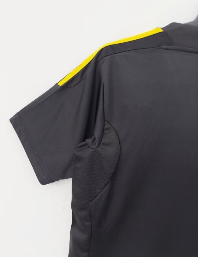 Real Madrid GOALKEEPER Jersey 2011/12 black - Image 7