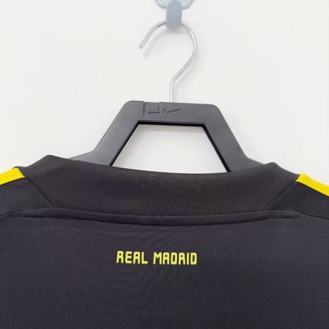 Real Madrid GOALKEEPER Jersey 2011/12 black