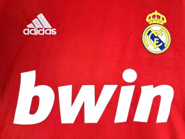 Real Madrid Third Long Sleeve Retro Jersey 2011/12 - Image 9