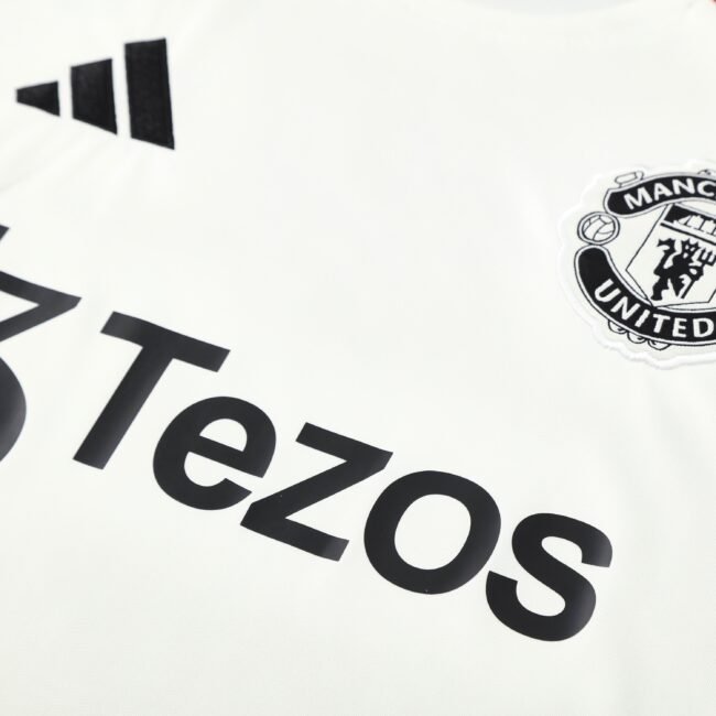 Manchester United Training Jersey 2025/26 MEN26043