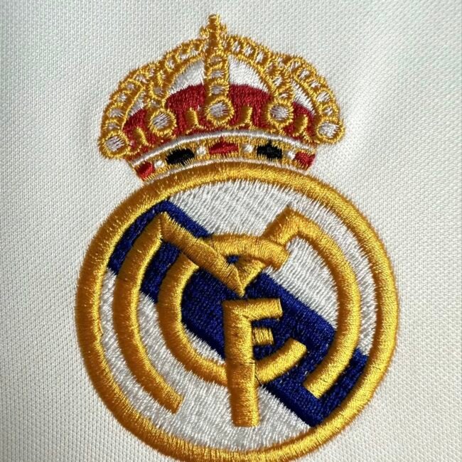 Real Madrid Home Retro Jersey 2001/02