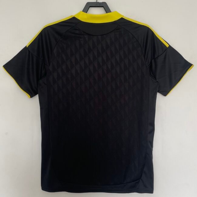 Liverpool Third Retro Jersey 2010/11