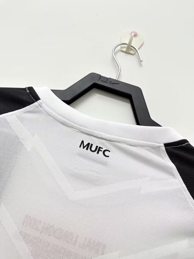 Manchester United Away Retro Jersey 2011/12- Champions League Final – Bild 7