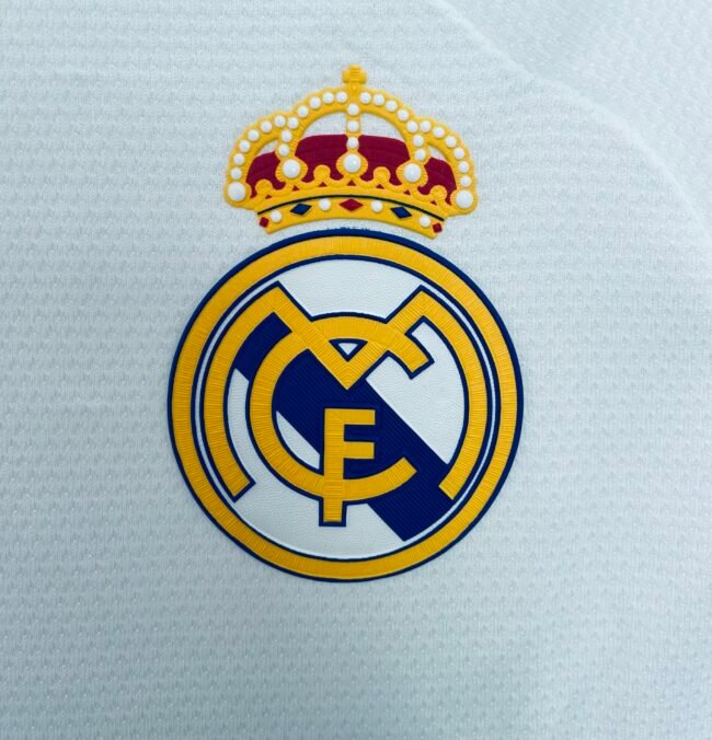 Real Madrid Home Jersey 2020/21 – Bild 4