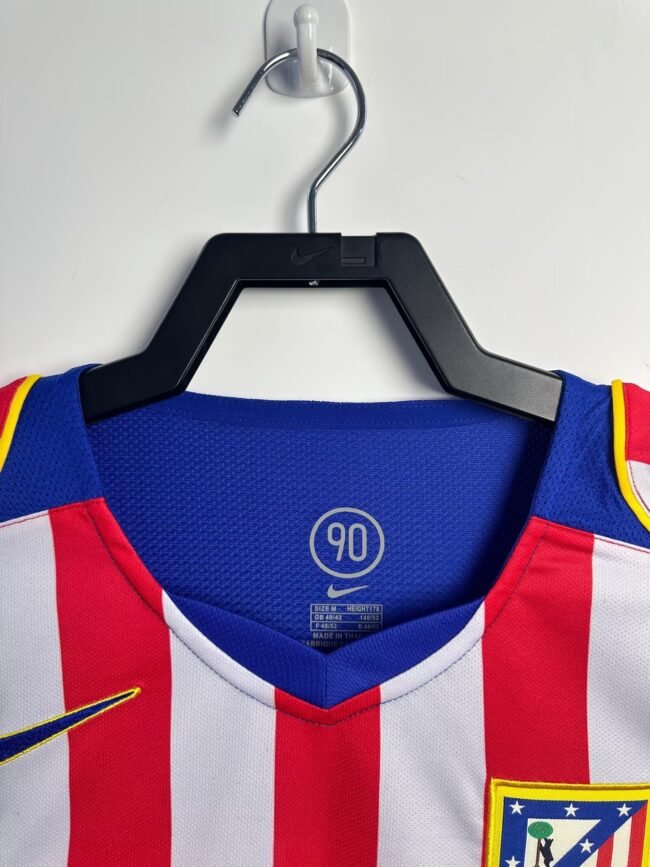 Atletico Madrid Home Long Sleeve Retro Jersey 2004/05 – Bild 3