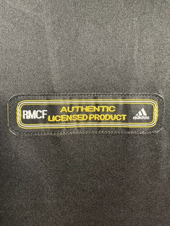 Real Madrid Away Retro Jersey 2001/02 – Bild 8