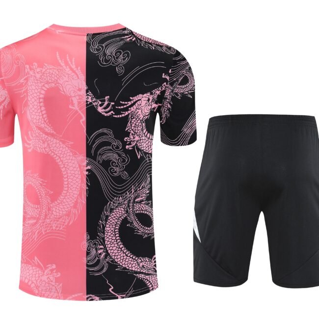 Real Madrid Training Jersey 2025/26 pink