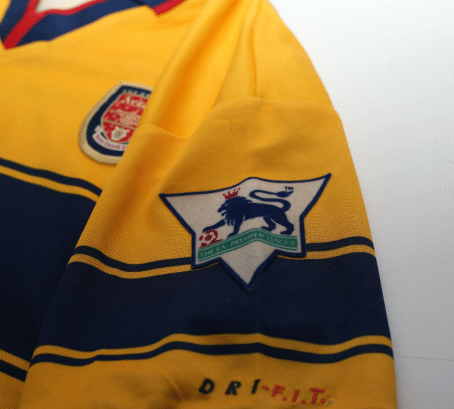 Arsenal Away Jersey 1997/99 - Image 3