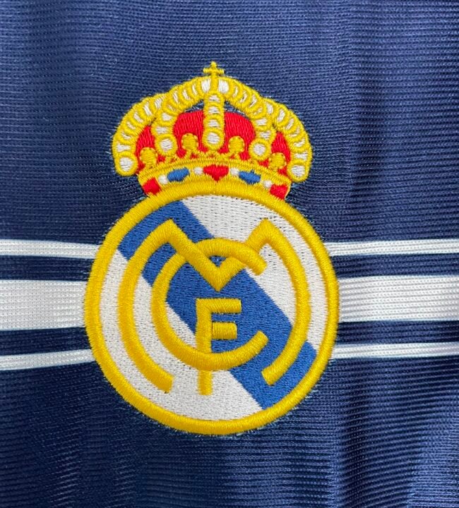 Real Madrid Away Retro Jersey 1998/99 – Bild 7
