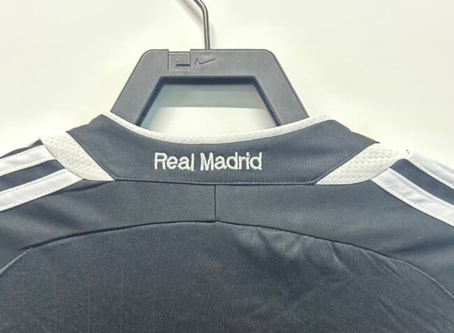 Real Madrid Third Jersey 2006/07 – Bild 4