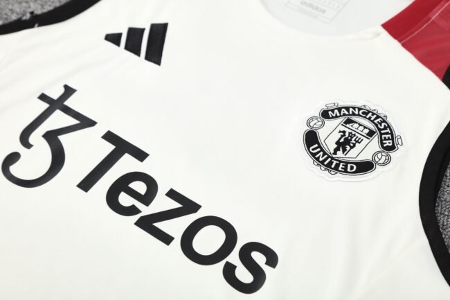 Manchester United Training Jersey 2025/26 MEN26003 – Bild 6