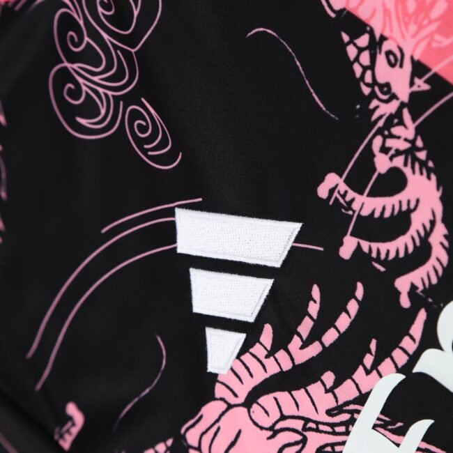 Real Madrid Training Jersey 2025/26 pink