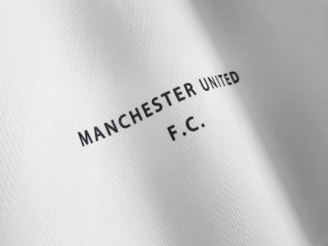 Manchester United Away Retro Jersey 1996/97 - Image 7