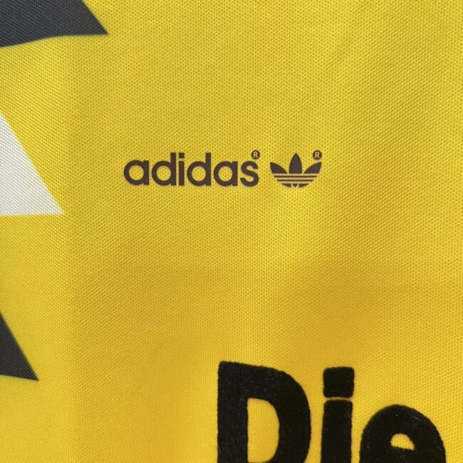Borussia Dortmund 1989/90 Home shirt