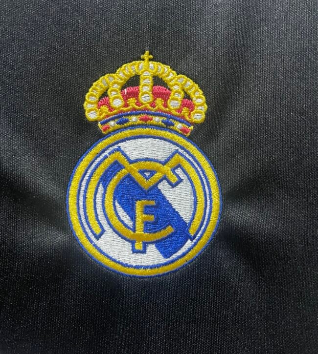 Real Madrid Away Jersey 2009/10 - Image 5