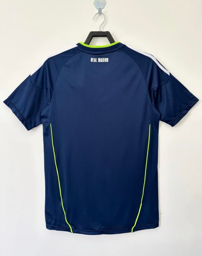 Real Madrid Away Jersey 2010/11 - Image 2