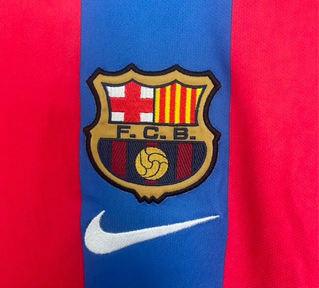 Barcelona Retro Home Jersey 2001/02 - Image 5