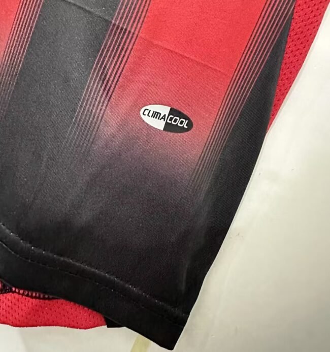 AC Milan Home Retro Jersey 2004/05 - Image 10