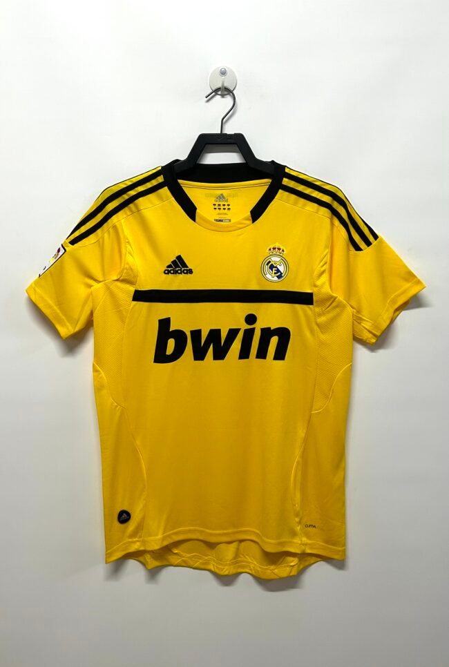 Real Madrid GOALKEEPER Jersey 2011/12