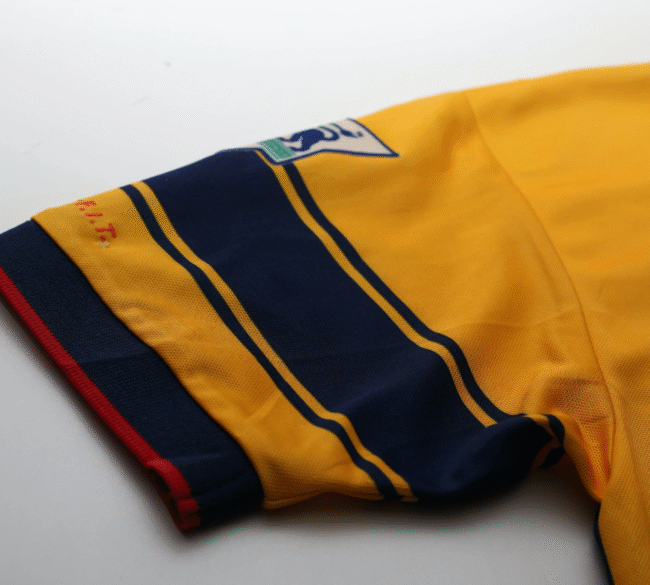 Arsenal Away Jersey 1997/99 - Image 9