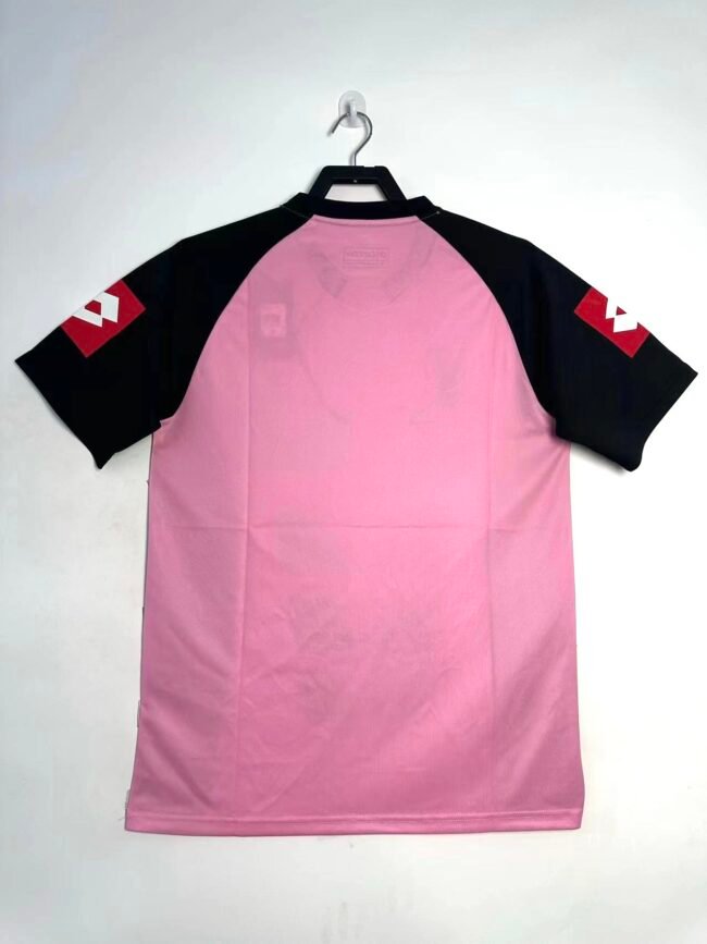 Juventus Goalkeeper Retro Jersey 2002/03 Pink Black - Image 2
