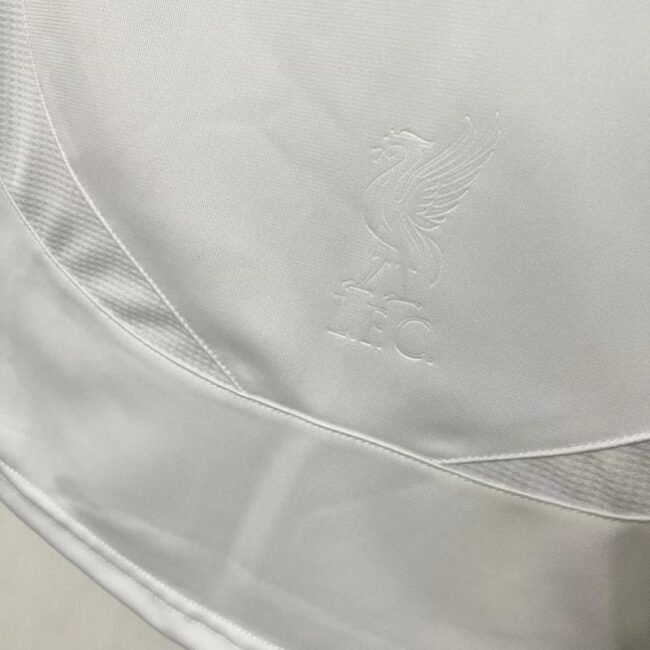 Liverpool Away Retro Jersey 2006/08